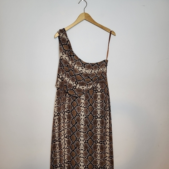 BCBGMAXAZRIA One Shoulder Animal Print Dress Size L - Picture 3 of 12